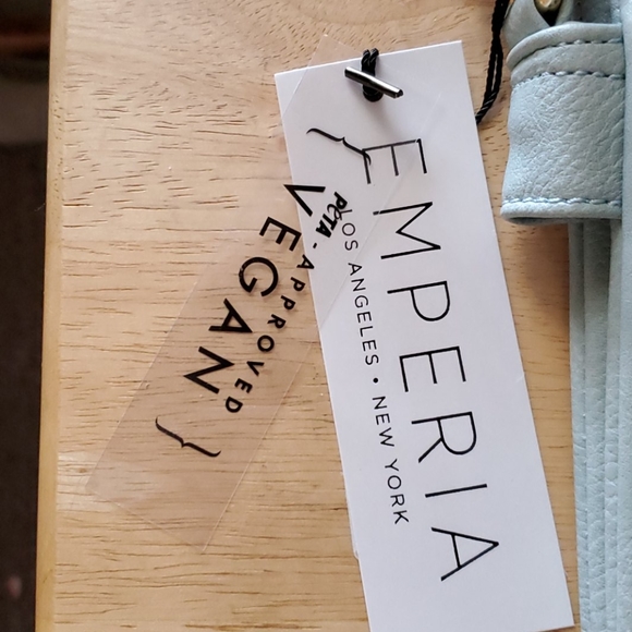 Purse - Picture 2 of 5